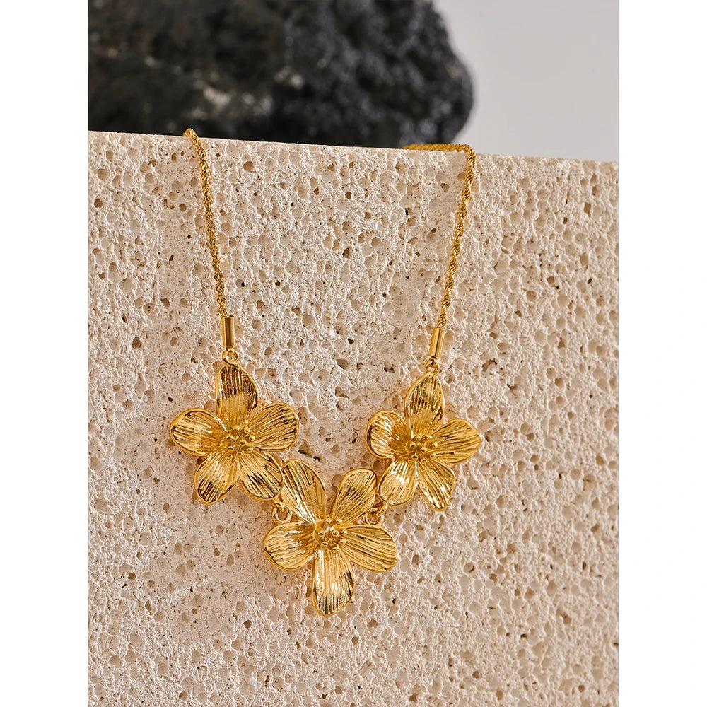 18K Gold PVD Plated Stainless Steel Metal Flower Pendant Necklace