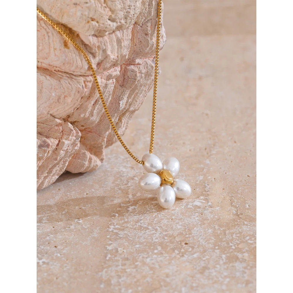 Stainless Steel Simulated Pearl Flower Chic Necklace