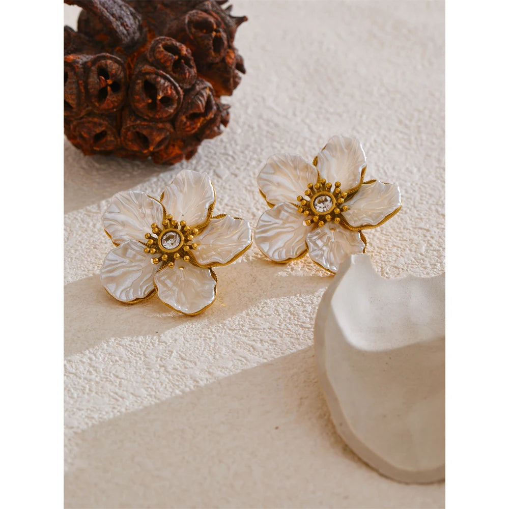 Waterproof Exclusive Stainless Steel Resin Flower Fashion Stud Earrings