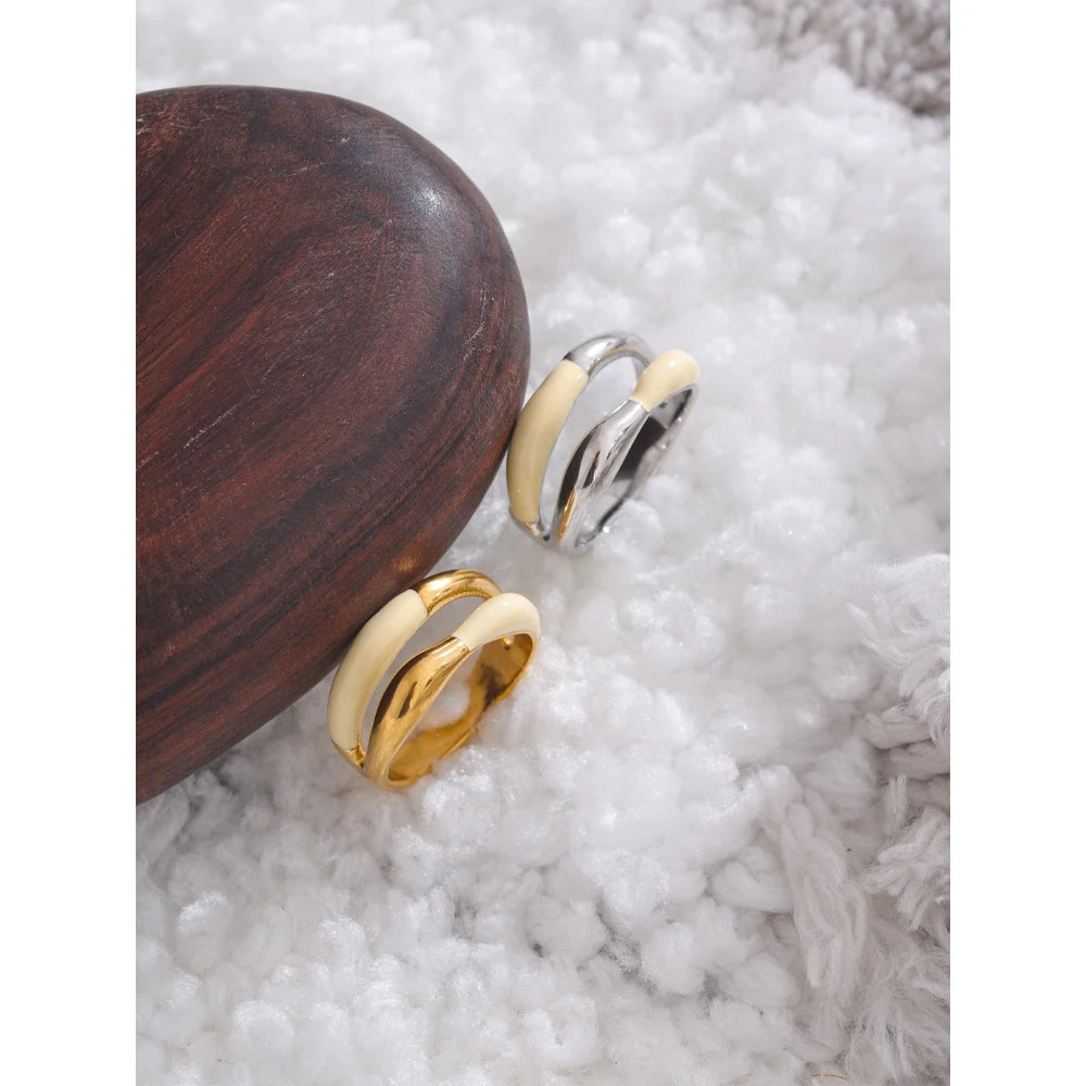 Ring Beige Enamel Fashion 18k Gold Platinum PVD Plated