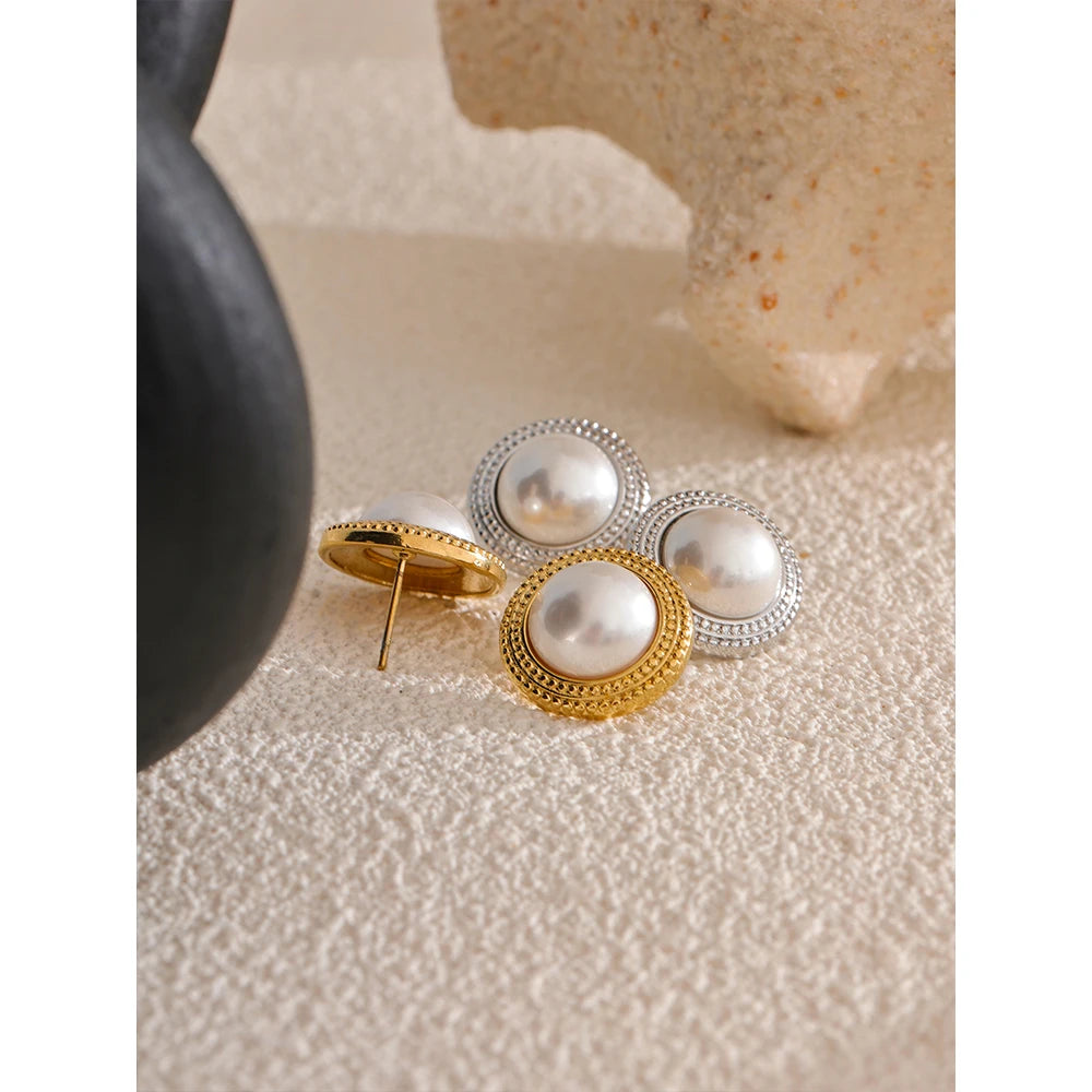 Pearls Round Stud Earrings