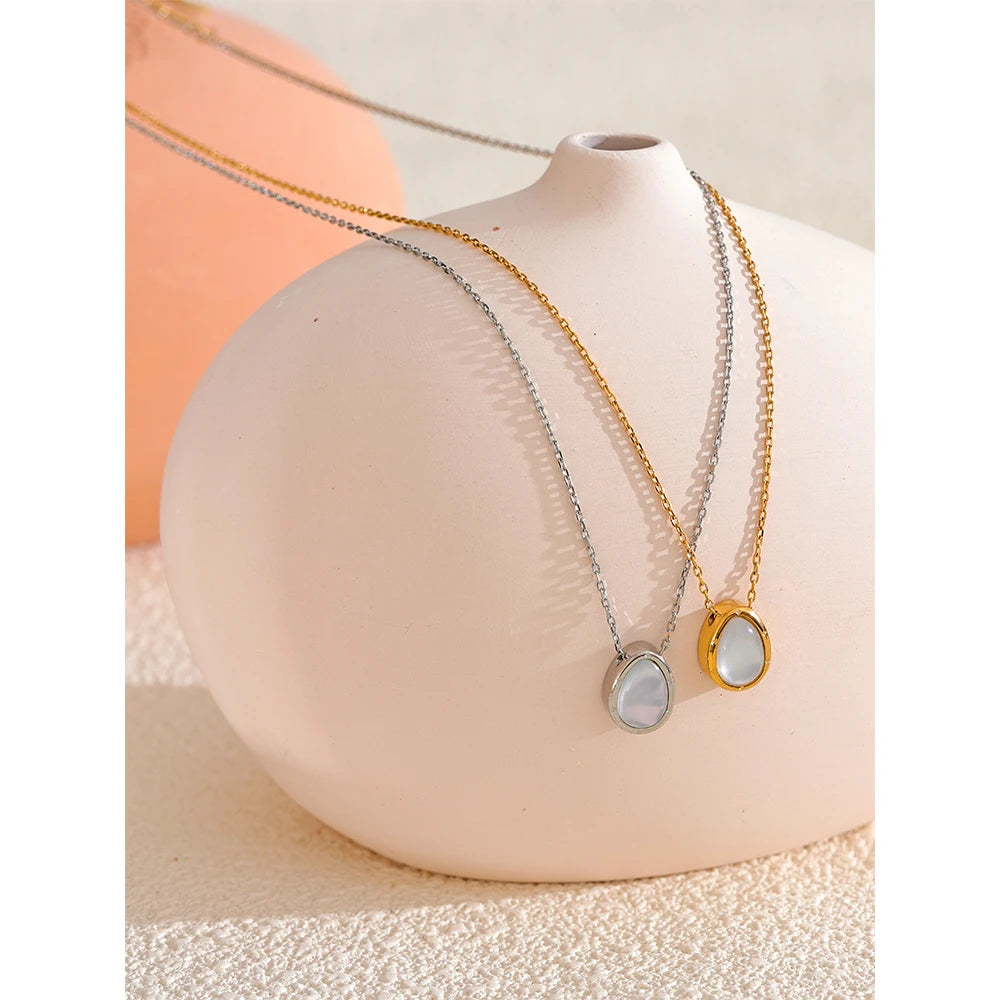 Stainless Steel Natural Stone Exquisite Shell Pendant Necklace