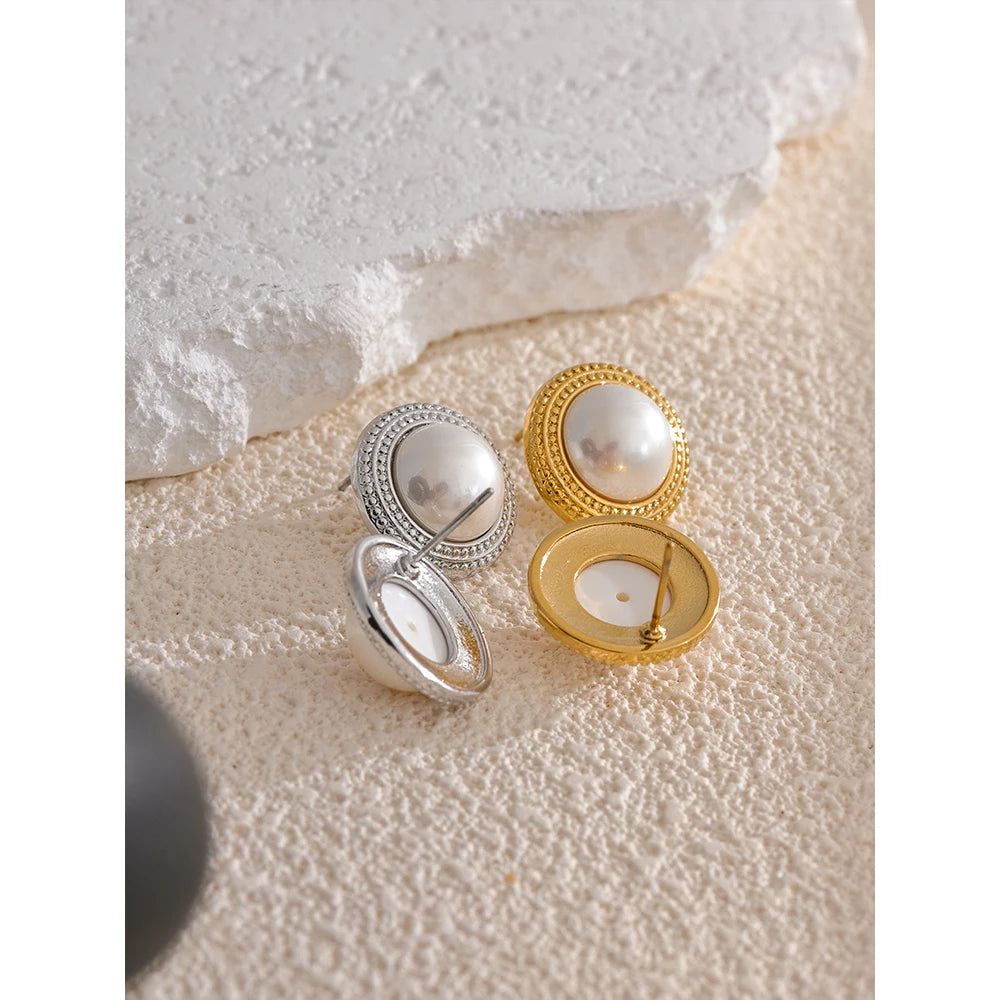 Pearls Round Stud Earrings