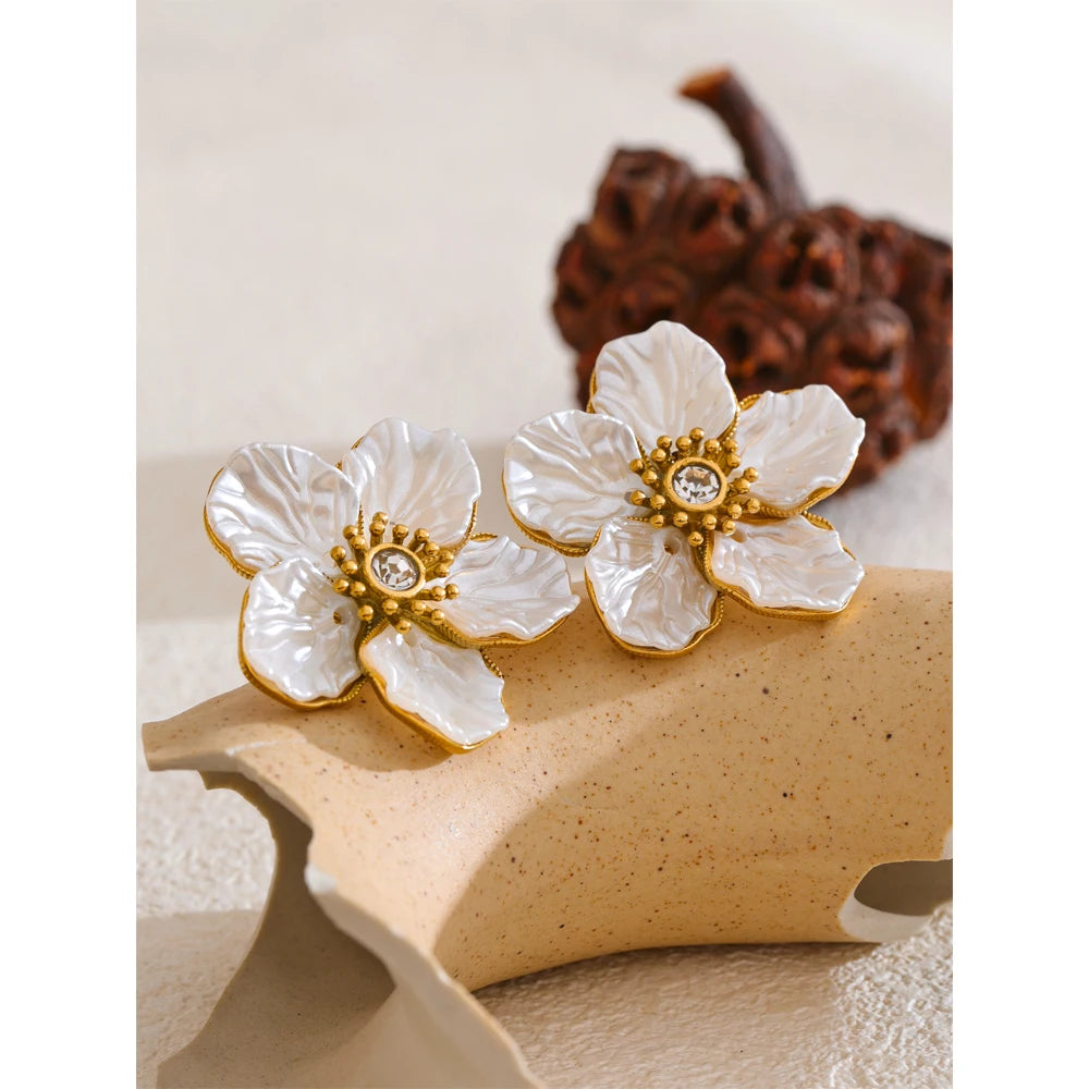 Waterproof Exclusive Stainless Steel Resin Flower Fashion Stud Earrings